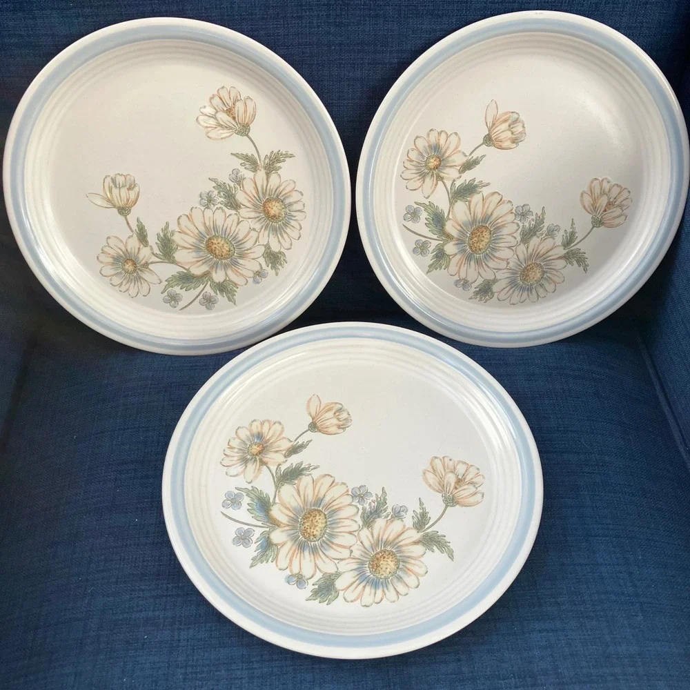 Baker Hart Stuart Dinner Plates Daisy 10.5in White Blue Vintage Floral Set of 6